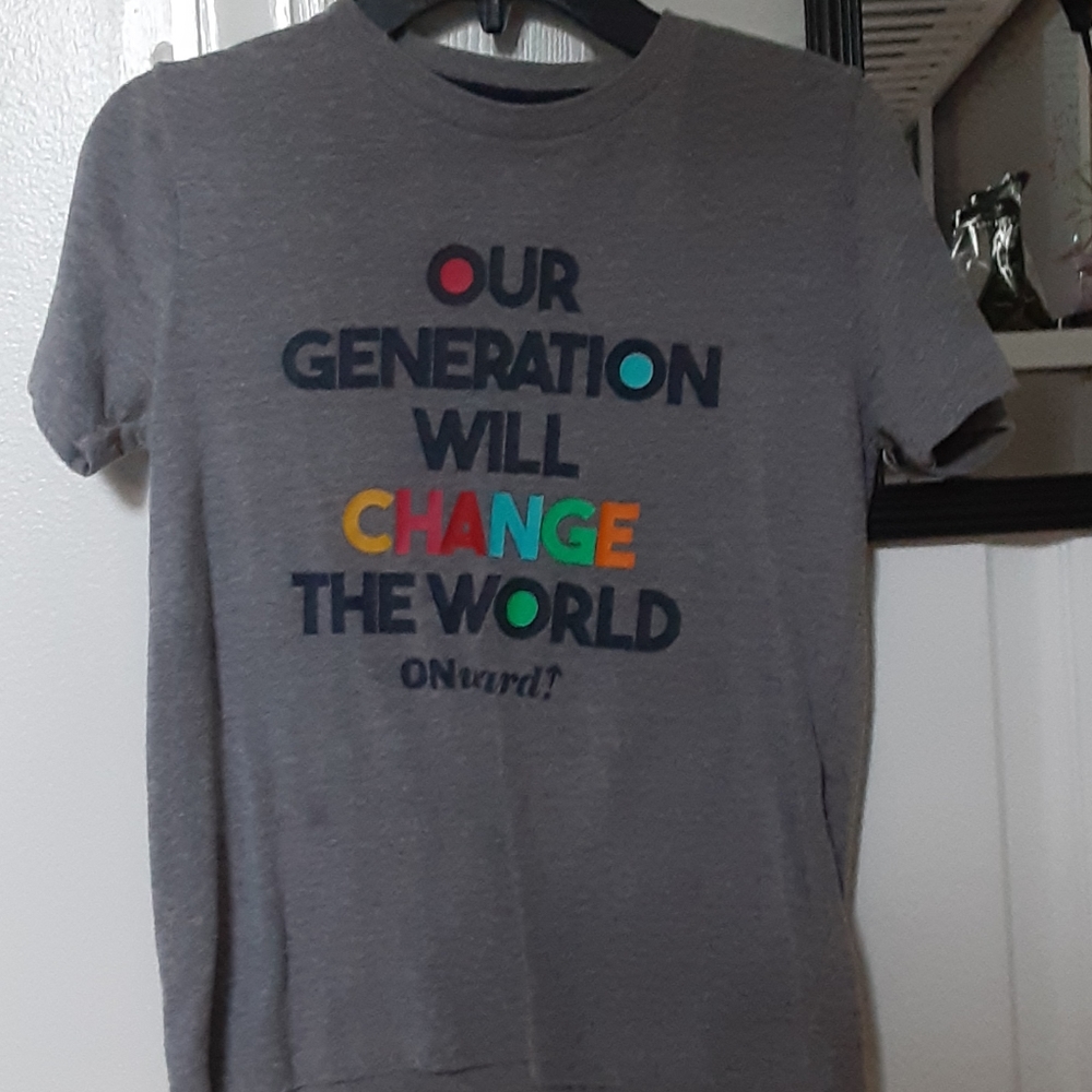 Old navy t-shirt